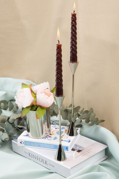 LUKREA Pirinç El Yapımı Konik Şamdan New York Ikili Set