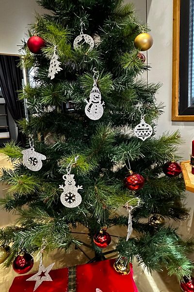 FANTASTIC Glitter Eva Christmas Tree Ornament - Bright and Stylish Handmade Decoration