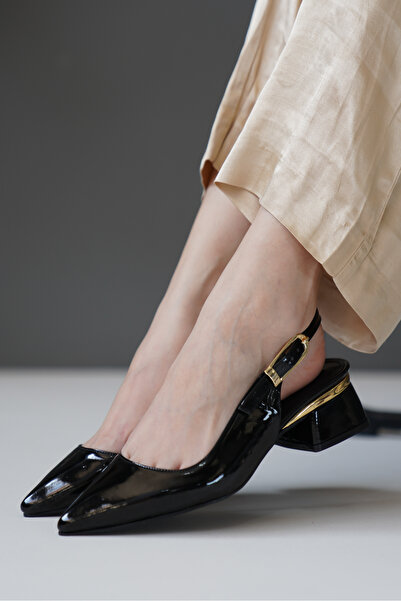 Lizzu حذاء فورينا أسود - حذاء نسائي بكعب ذهبي