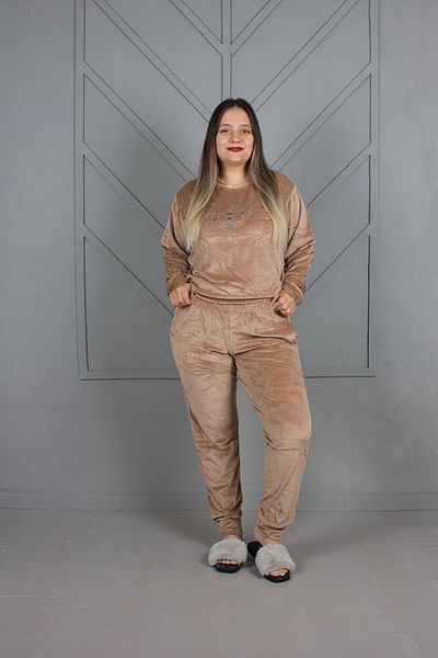 Truva XXL Plus Size Velvet Suit