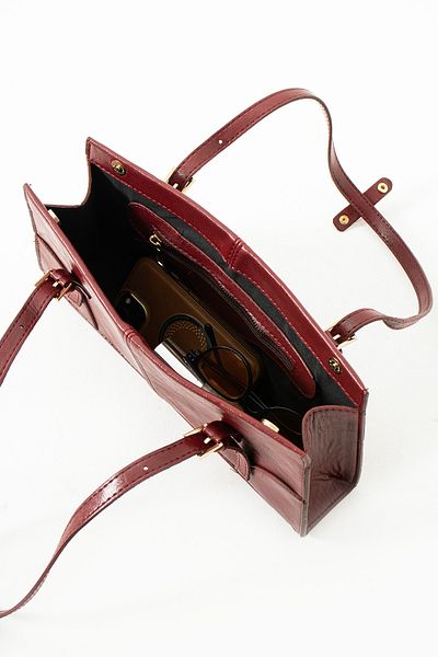 ROBAR Leather Handle Snap Detailed Hand and Shoulder Bag