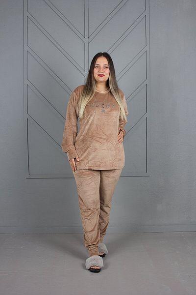 Truva XXL Plus Size Velvet Suit