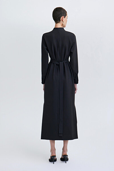 Touché Privé Krepové šaty - Pásek v pase