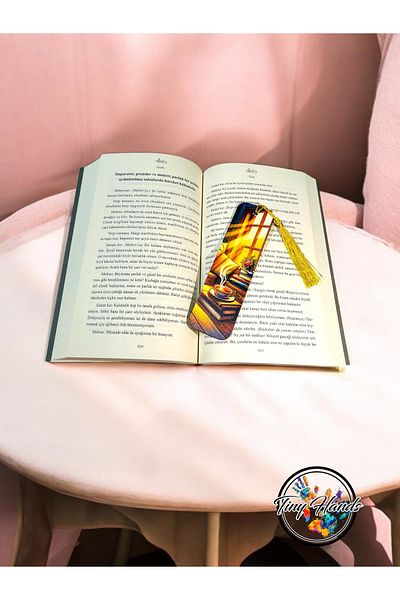 tiny hands Wooden Bookmark 1 Piece Bookmark Warm Coffee Themed Bookmark Book Accessory