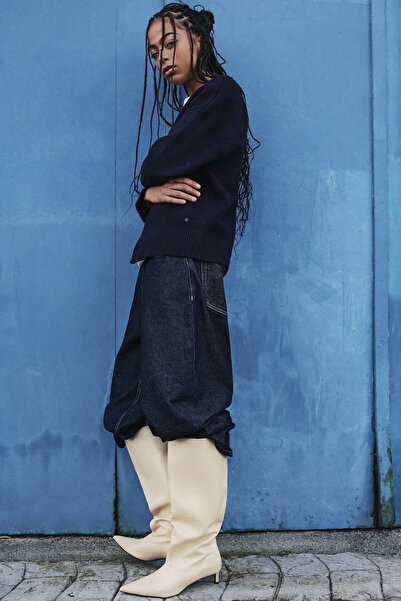 Pull & Bear Sivri burunlu ve topuklu çizme