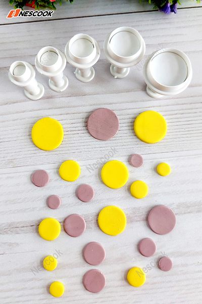 nescook Mini Round Push-Piece (with injector) Cookie Mold / Sugar Dough Mold / cookie plunger