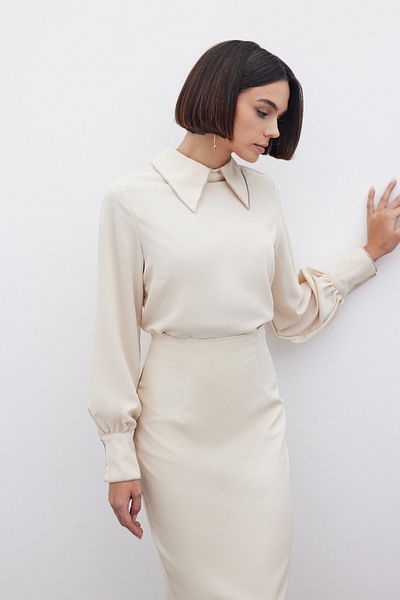 Sateen Blouse with Shiny Stones on the Collar - Beige