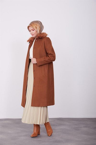 Armine Taba Coat - Μπροστινό σχέδιο με λεπτομέρεια γούνας και πατίνι 23k7814