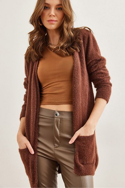 Olalook Bitterbraune Damen-Strickjacke mit weicher Textur – Taschen, Bart-Modell HRK- 19000320