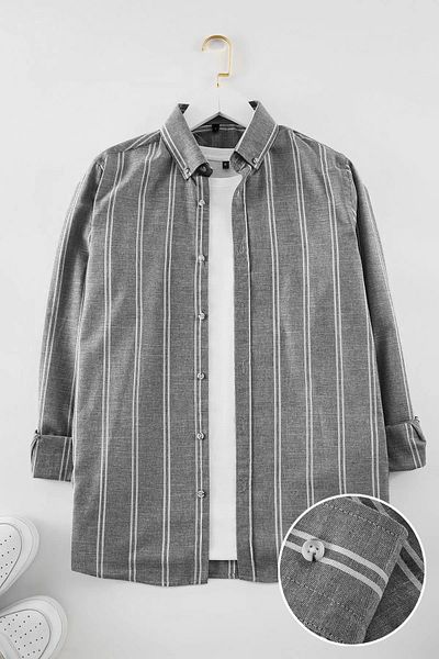 Trendyol Collection Πουκάμισο με μαύρη ρίγα λεπτή εφαρμογή - γιακάς με κουμπί TMNSS20GO0092