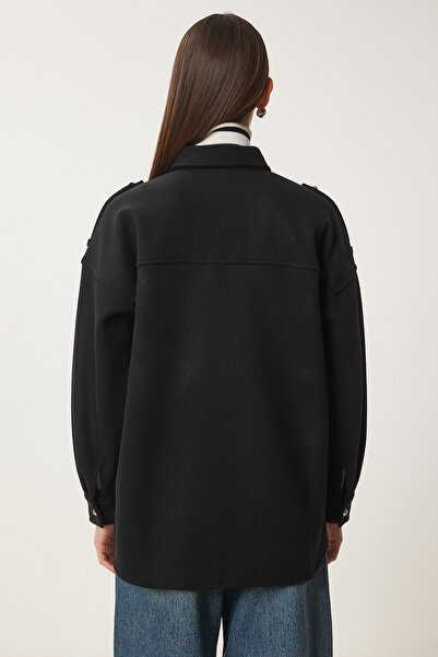Happiness İstanbul Kadın Siyah Apoletli Cepli Dokuma Gömlek Ceket FH00020