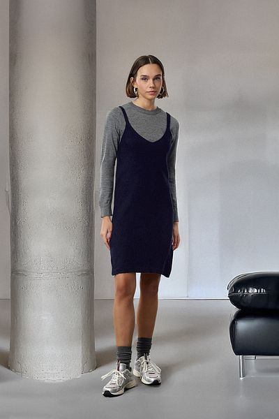 Trendyol Collection Sada svetrů a šatů z antracitové smyčky - Mini Twoaw25El00095 s měkkou texturou