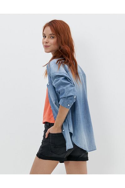 AMERICAN EAGLE قميص AE بأكمام طويلة من قماش الدنيم