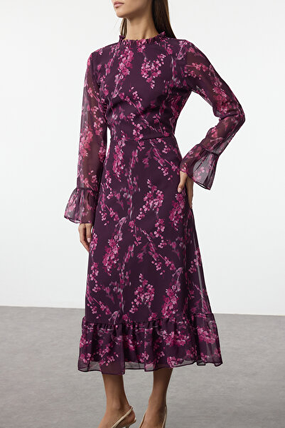 Trendyol Collection Rochie de iarnă din șifon țesut, cu model de flori de prun, în formă de A, cu guler ridicat, cu căptușeală midi TWOAW25EL00173