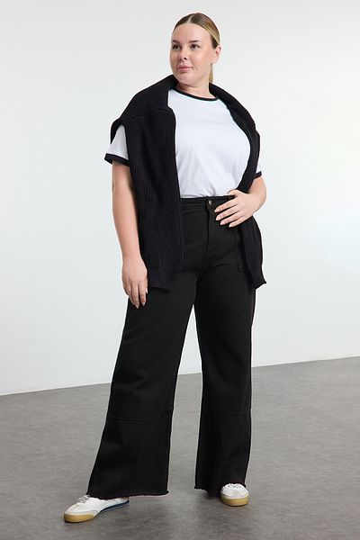 Trendyol Curve Schwarze Jeans mit hoher Taille und weitem Bein in Übergröße TBBAW25CJ00001