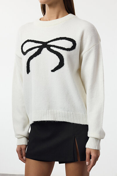 Trendyol Collection Ecru Ribbon Patterned Tricot Pullover TWOAW25KZ00386