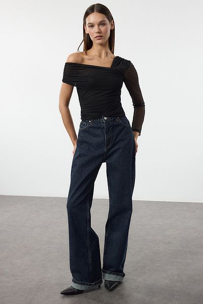 Trendyol Collection Ασύμμετρη λαιμόκοψη Μαύρη ελαστική πλεκτή μπλούζα - TWOAW25BZ00314
