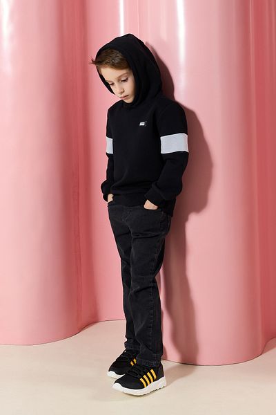 Trendyol Collection Anthrazitfarbene, gerade, normale, flexible Denim-Hose für Jungen TKDSS24PL00014