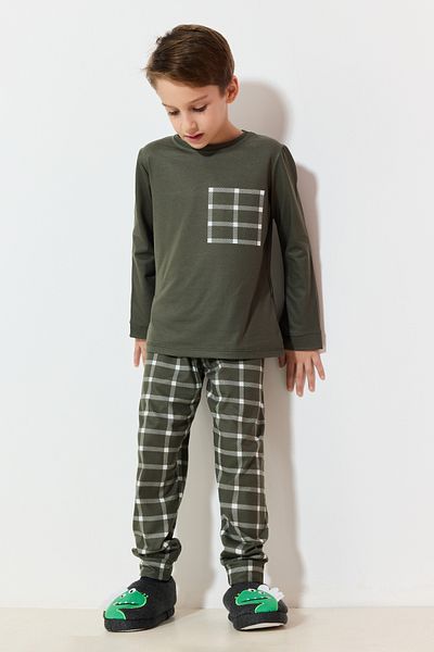 TRENDYOLKIDS Khaki fiú kötött pizsama szett - kockás és kockás minta, alsó-felső öltöny TKDAW25AU00113