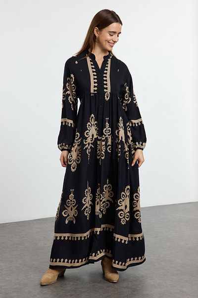Trendyol Modest فستان أسود منسوج من الفيسكوز بنمط أصلي TCTSS24EB00221