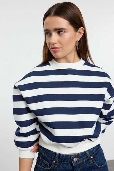 Trendyol Collection Плетен суитшърт с тъмносин райе - стандартна кройка Twoaw25Sw00292