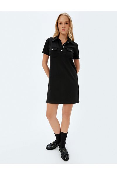 Koton Φόρεμα Polo λαιμόκοψη Μίνι κοντό μανίκι σε γραμμή Α με μαργαριταρένιο κουμπί και λεπτομέρεια τσέπης