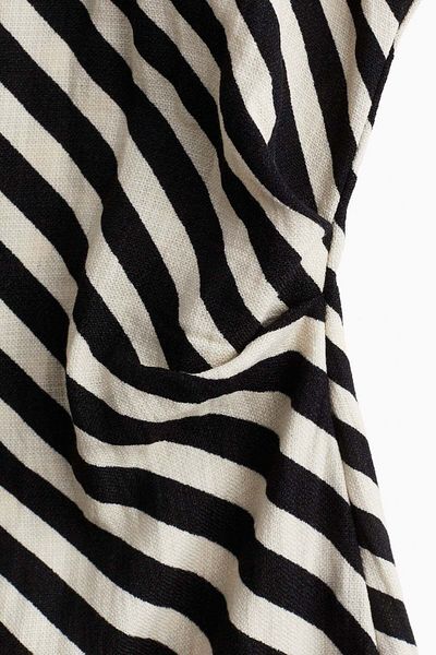 H&M Tapered-waist dress