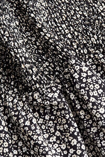 H&M تنورة قصيرة مطرزة