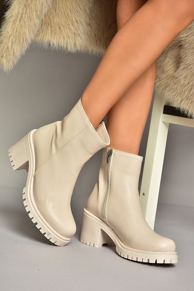 Fox Shoes Τ 726911109   Γυναικείες μπότες μπεζ με χοντρό τακούνι
