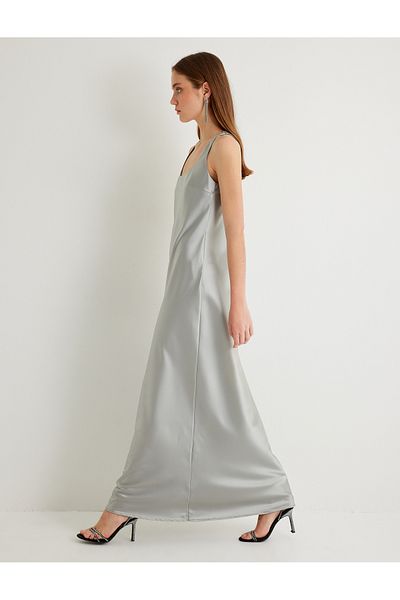 Koton Langes Neckholder-Kleid aus Satin ohne Ärmel