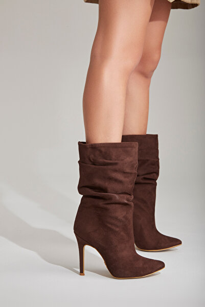 AYAKKABI PRENSİ Дамски боти и ботуши Dione с кафяв велур, 10 см, с клинове, обувки на висок ток