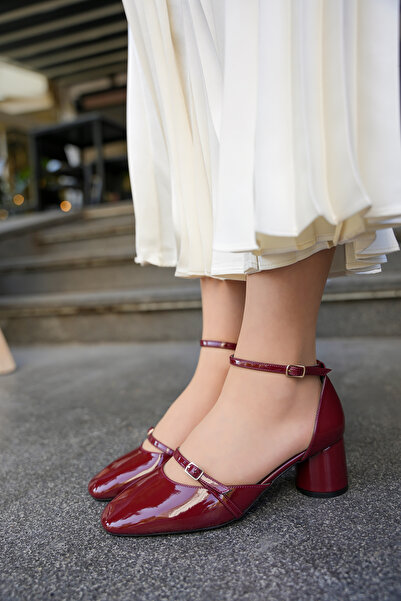 LAMİNTA Saigo Burgundy Double Buckle Detailed Blunt Toe Thick Heeled Shoes