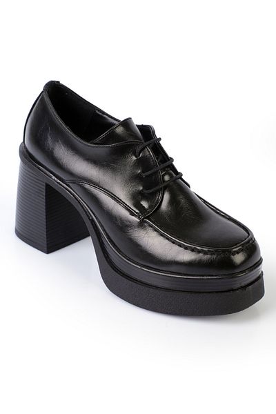 Capone Outfitters 1007 Damen-Loafer mit runder Spitze und Schnürung und mittelhohem Absatz