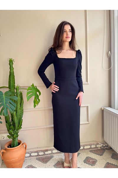 Seri Crystal Stone Embroidered Laminated Double Fabric Evening Dress with Back Slit Sleeves and Neckline Detail