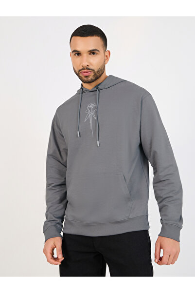 Styli Rose Embroidery Detail Relaxed Fit Hoodie