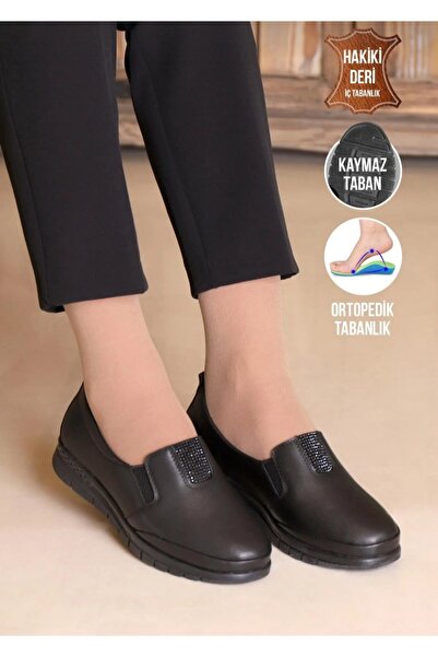 Özkan Ayakkabı حذاء نسائي أسود كلاسيكي لتقويم العظام حذاء باليه للأم