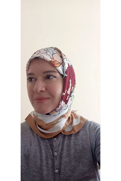 İskeçe Exclusive Cream Color Floral Print Scarf in Special Box