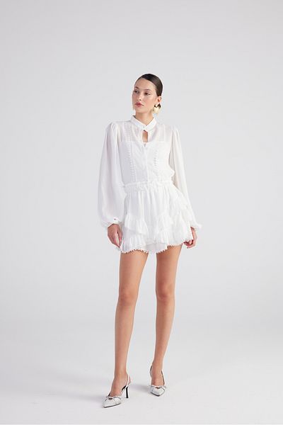 HOLLY LOLLY Detailní výšivka asymetrického střihu s podšívkou Mini Pixie sukně bílá