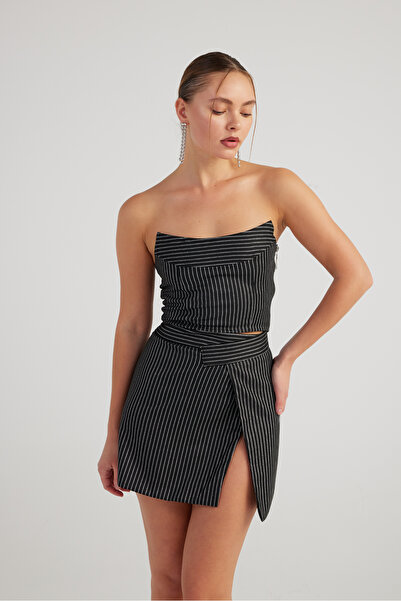 HOLLY LOLLY Fustă mini Eden cu fante asimetrică cu dungi sclipitoare, neagră