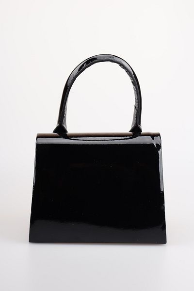 weem bag Дамска чанта Weembag Palermo от лачена кожа с една дръжка