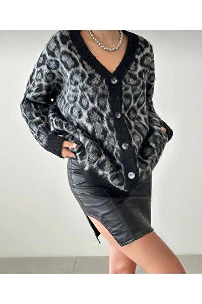 V YAKA LEOPAR TRİKO HIRKA