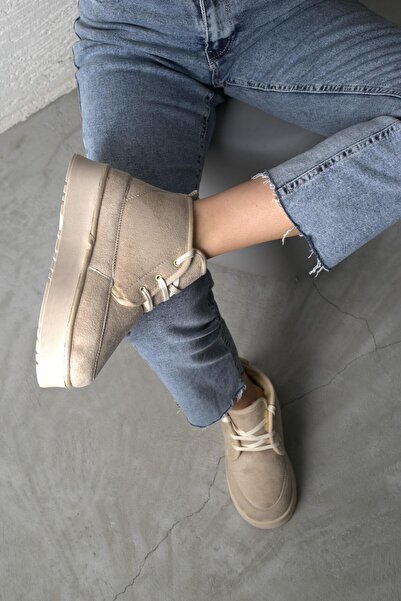 Beyond Kadın Bej Mebe İçi Kürklü Bağcıklı Yüksek Taban Süet Bot 4,5 cm BYNDMB02