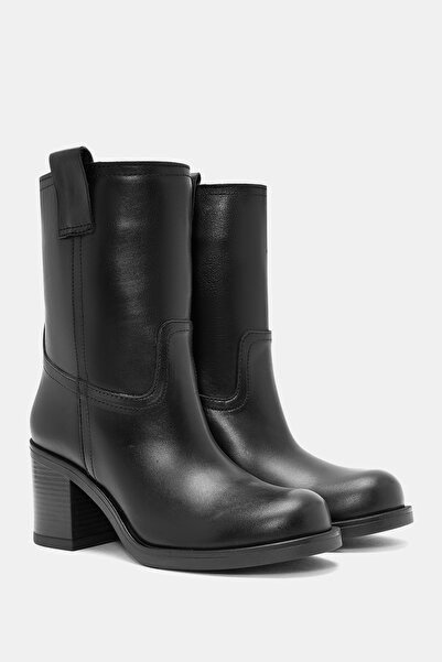 Bestyle Zenda Kadın Siyah Gerçek Deri Kalın Topuklu Bot