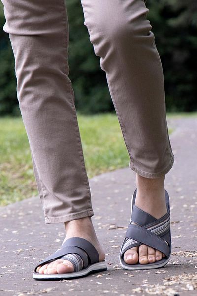 Muya Vimal Men's Slippers - Anatomical Sole, Wet Floor