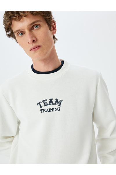 Koton Φούτερ με λαιμόκοψη από βαμβακερό μείγμα με κεντημένο στάμπα