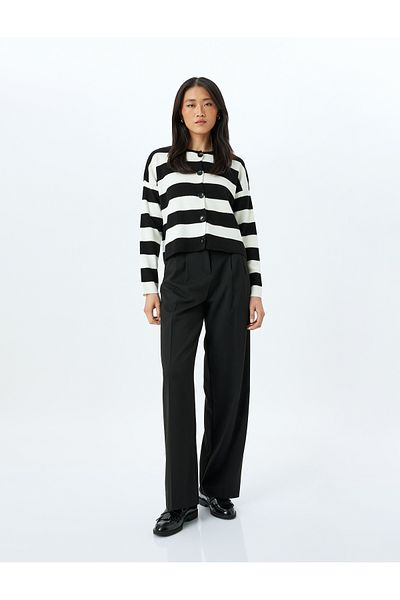 Koton Long Sleeve Crew Neck Buttoned Knitwear Cardigan