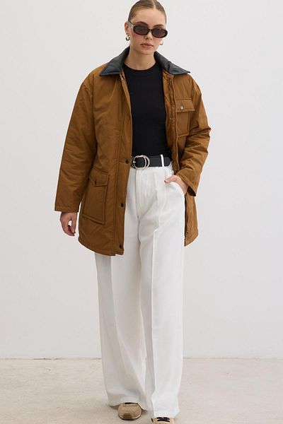 LEVURE Camel Women's Coat - Collar Garni and Snap Detail
