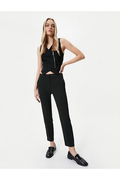 Koton Hose aus Zigarettenstoff mit normaler Taille und Tasche
