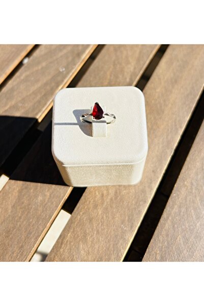 Luna Garnet (Lal) Doğal Taşlı Minimal Gümüş Yüzük