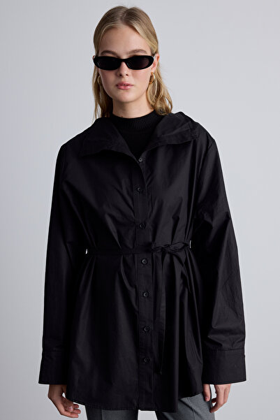 Manuka Černá košile s vysokým límcem